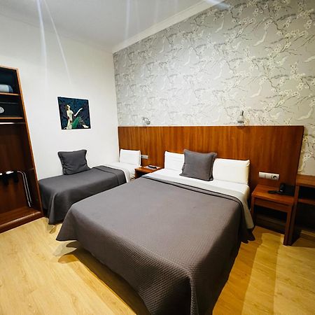 Отель Ciudad Condal Hostal - Paseo De Gracia Барселона Экстерьер фото